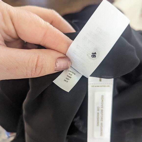 Women's Ann Taylor Black Crushed Velvet Wrap Dress Size 8 Christmas Holiday - Picture 10 of 11